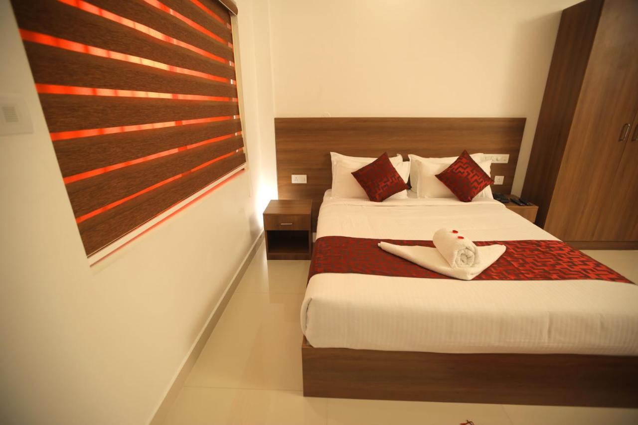 Hotel The Patio Thekkady Exterior foto